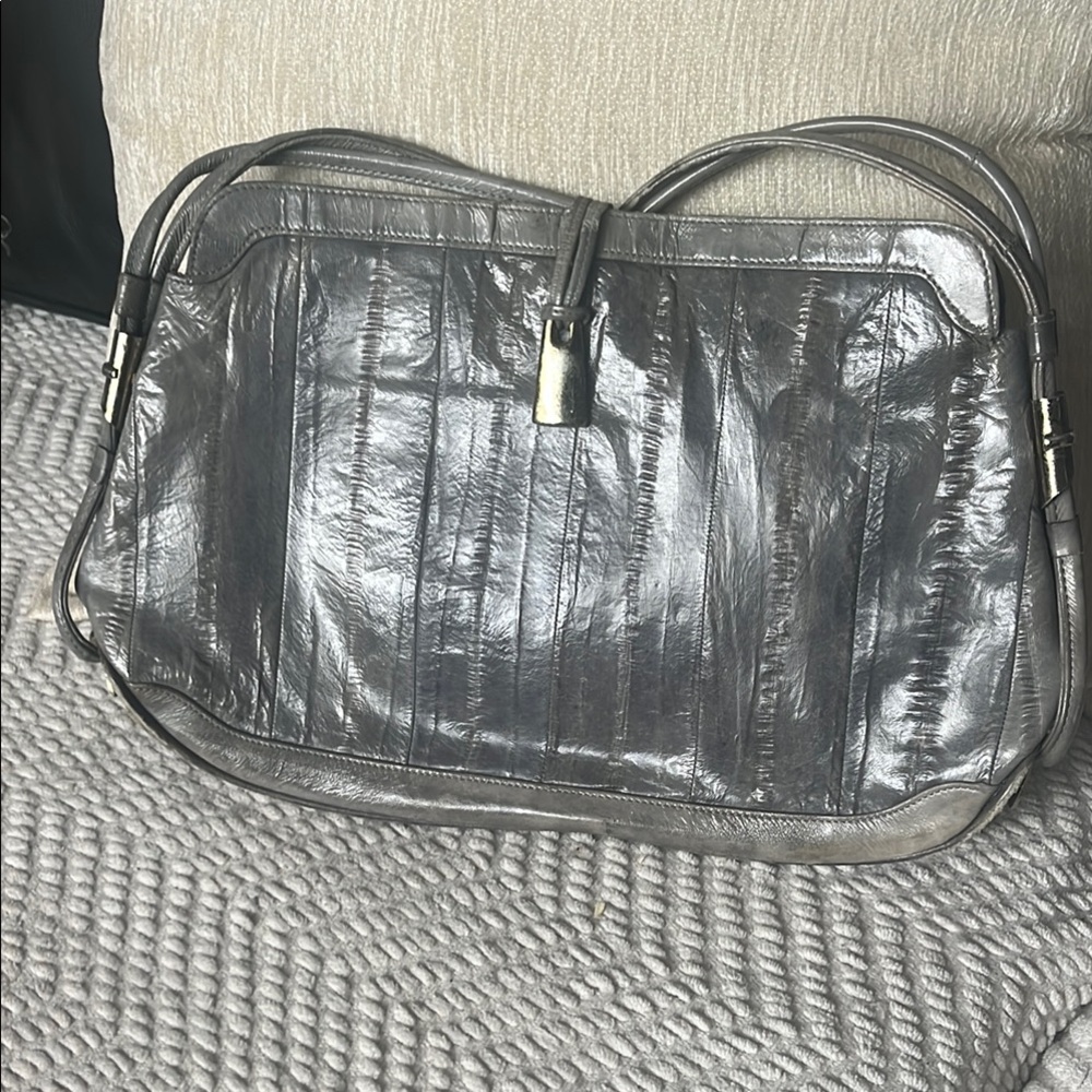 Elegant Gray Shoulder Bag